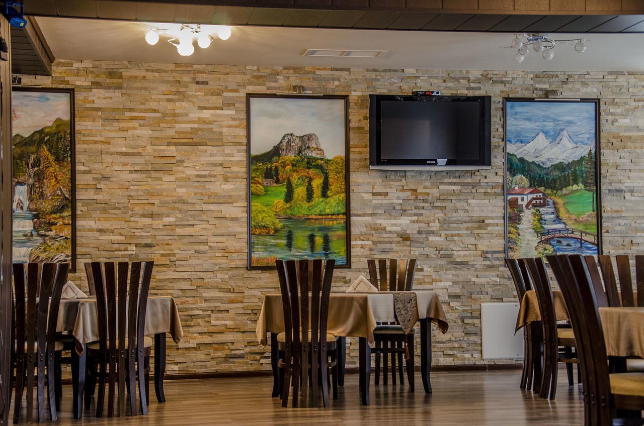 Rubis Hotel Rudozem Bagian luar foto